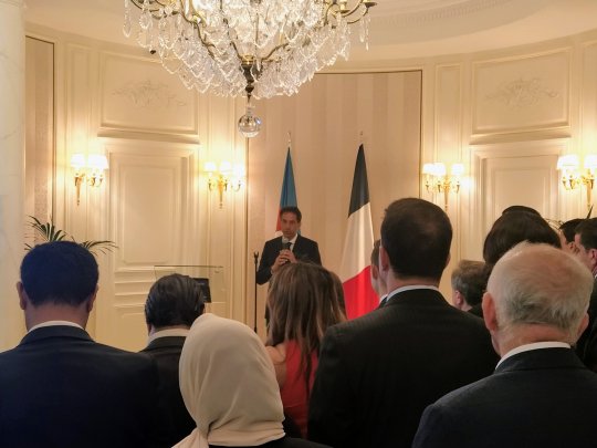 TV Locale Paris : 104e anniversaire de la Fête Nationale de la République d'Azerbaïdjan à Paris.