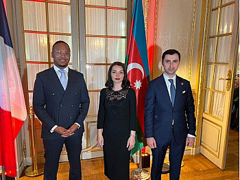 TV Locale Paris - Célébration du 105e anniversaire de l'indépendance de l'Azerbaïdjan à Paris.